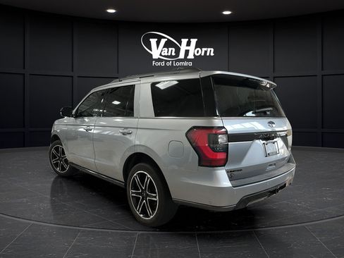 Used 2021 Ford Expedition Limited AWD/4WD image 5