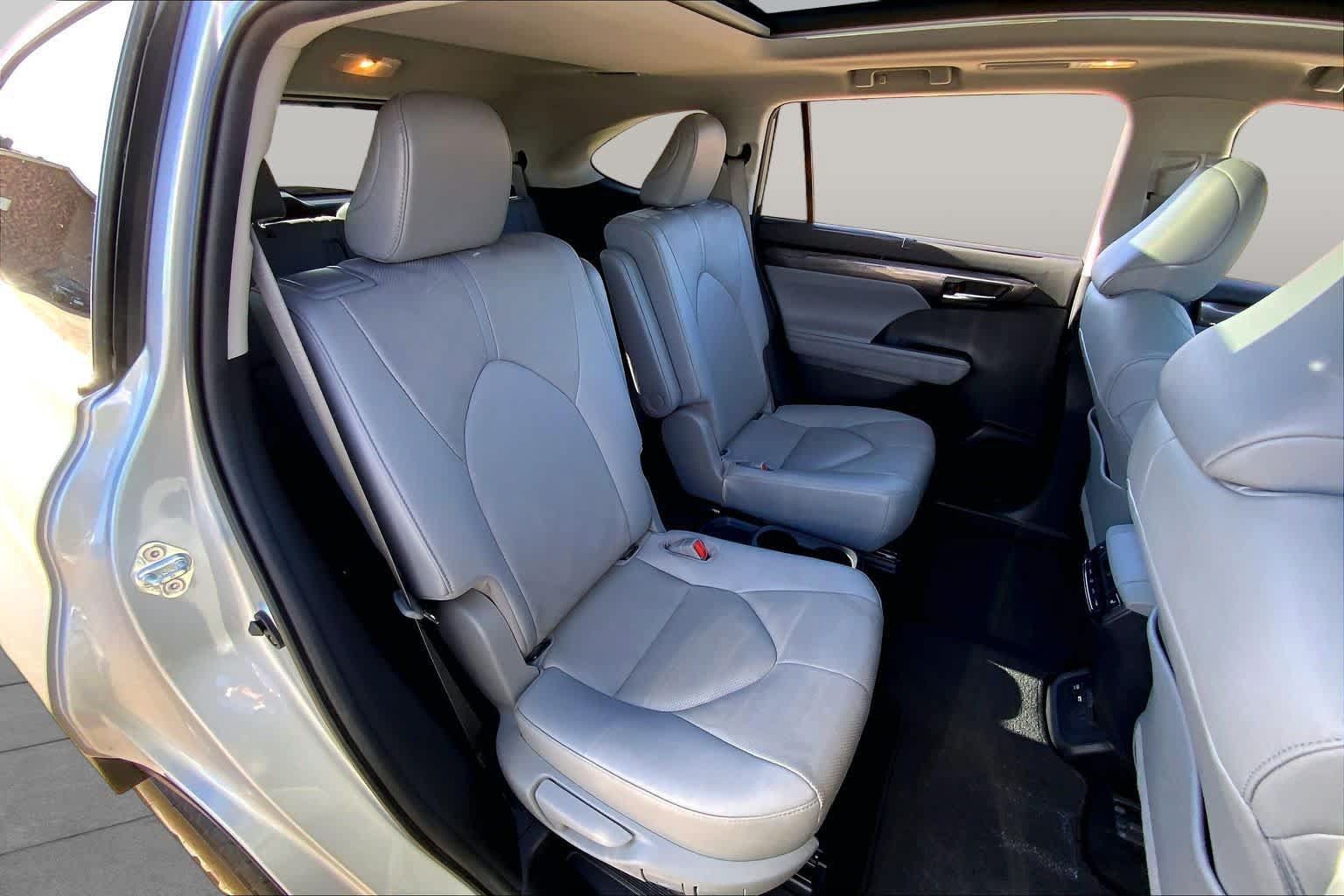 Used 2020 Toyota Highlander Platinum AWD/4WD image 49