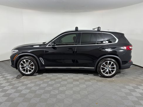 Used 2023 BMW X5 sDrive40i w/ Parking Assistance Package image 2