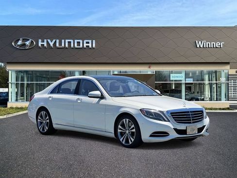 Used 2017 Mercedes-Benz S 550 4MATIC Sedan image 5