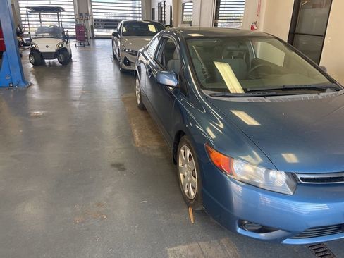 Used 2008 Honda Civic LX image 1