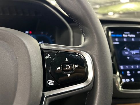 Certified 2023 Volvo XC90 B5 Plus w/ Protection Package Premier image 14