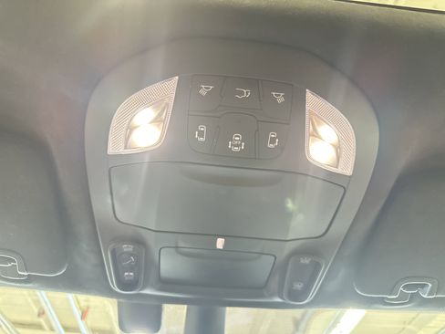 Used 2022 Chrysler Pacifica Pinnacle image 43