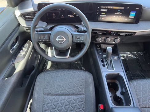 Certified 2025 Nissan Kicks SV image 13