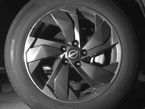 Used 2025 Nissan Rogue SV FWD image 13