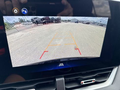 Used 2026 Chevrolet Equinox LT FWD image 23