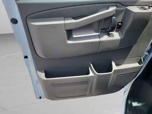 New 2026 Chevrolet Express 3500 LS RWD image 18