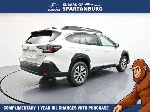 Used 2025 Subaru Outback Premium w/ Popular Package #1 AWD/4WD image 8