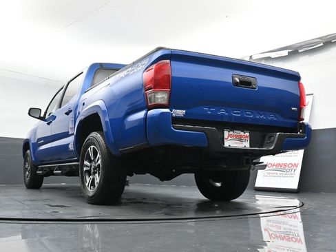 Used 2016 Toyota Tacoma TRD Sport w/ Towing Package image 37