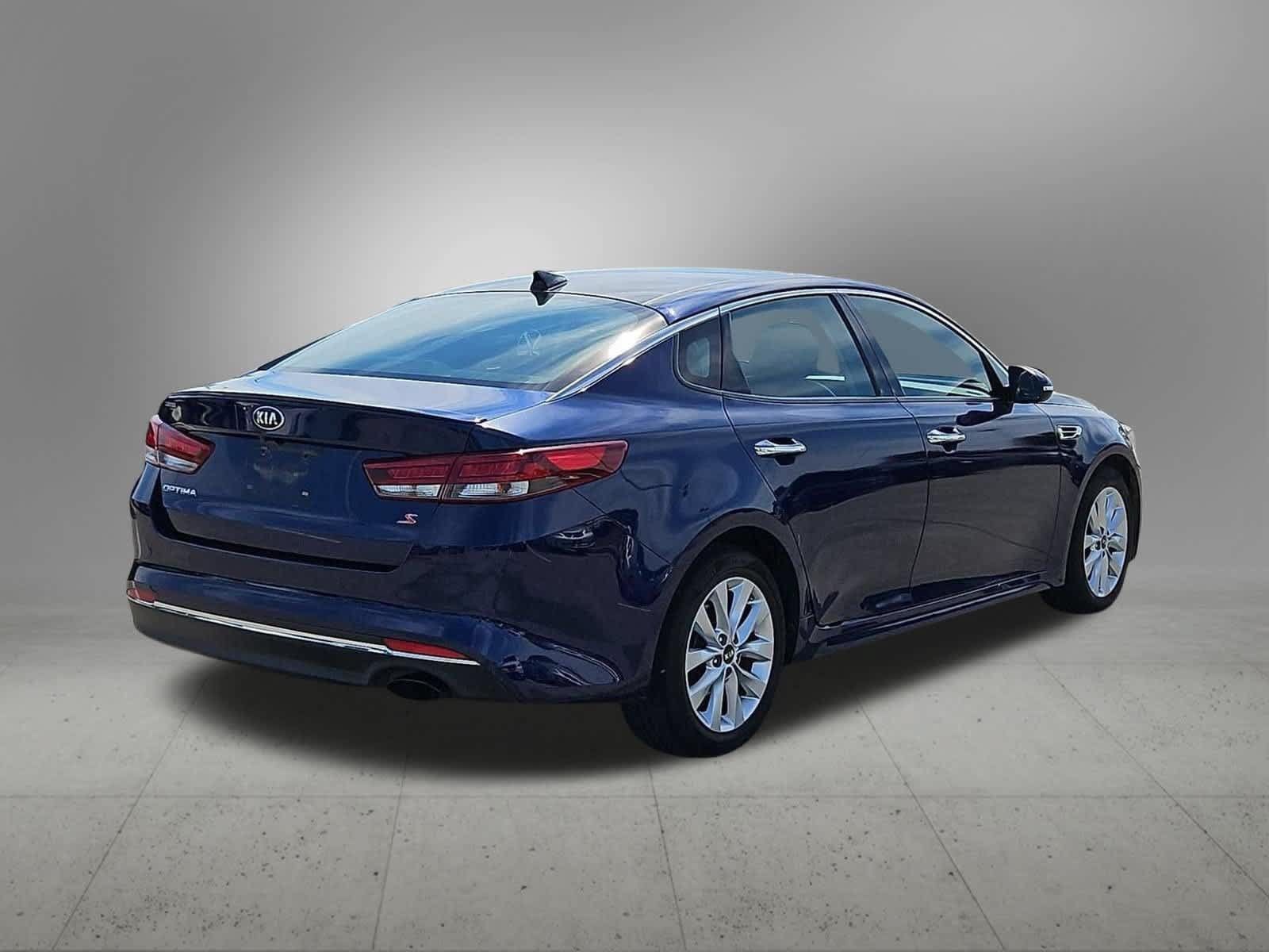 Used 2018 Kia Optima S w/ Panoramic Sunroof Package FWD image 6