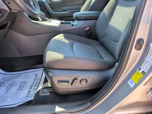 Certified 2025 Toyota RAV4 XLE w/ Convenience Package image 16