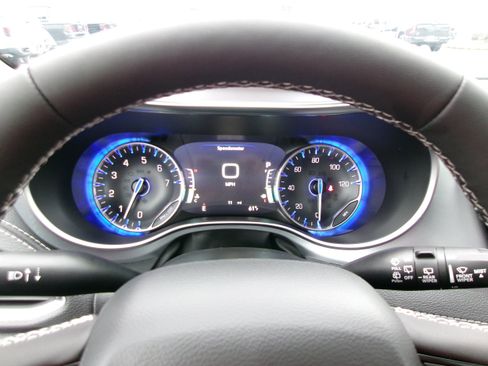 New 2026 Chrysler Pacifica Limited w/ S Appearance Package image 8