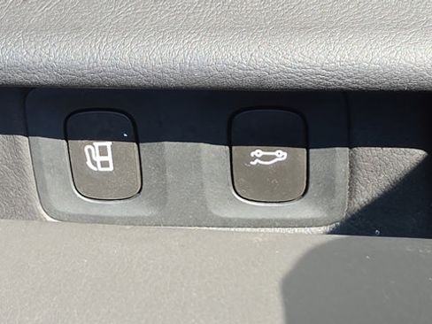 Used 2016 Cadillac ELR FWD image 29