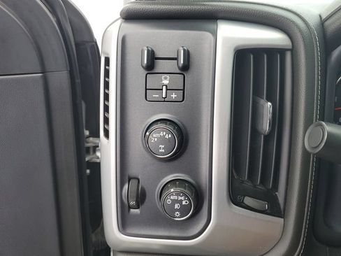 Used 2018 GMC Sierra 1500 SLT AWD/4WD image 32