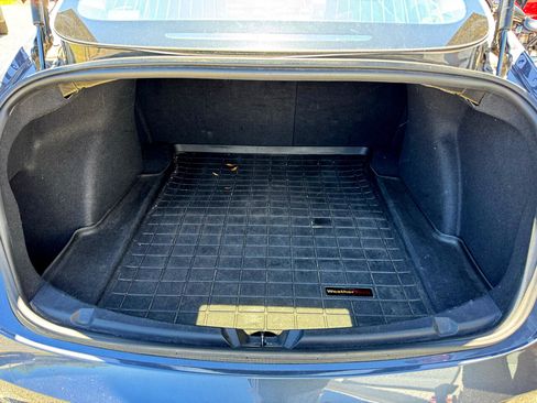 Used 2018 Tesla Model 3 Mid Range image 11