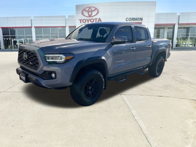 Used 2021 Toyota Tacoma TRD Off-Road AWD/4WD image 7