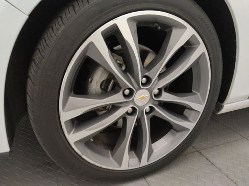 Used 2022 Chevrolet Malibu LT FWD image 31
