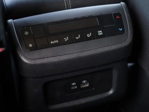 Certified 2025 Nissan Pathfinder SV AWD/4WD image 23
