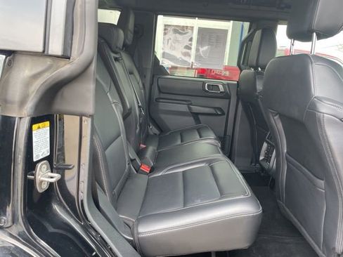 Used 2025 Ford Bronco Outer Banks AWD/4WD image 14