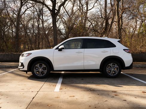 Certified 2026 Honda HR-V LX image 6