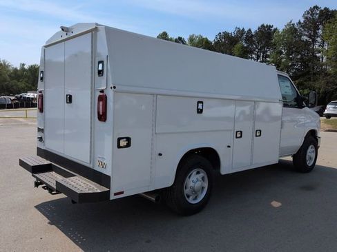 New 2026 Ford E-350 and Econoline 350 Super Duty w/ Power Equipment Group image 4