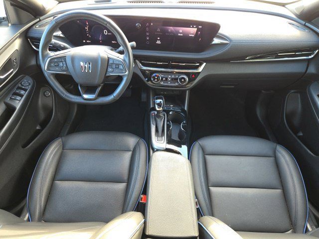 Used 2025 Buick Envista Sport Touring w/ Convenience I Package FWD image 11