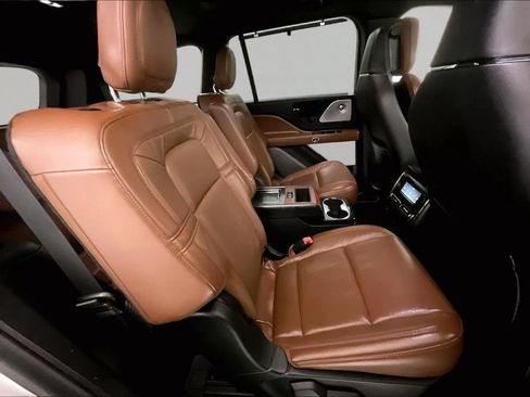 Used 2021 Lincoln Aviator Reserve w/ Equipment Group 202A AWD/4WD image 20