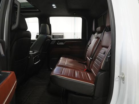 Used 2024 GMC Sierra 2500 Denali Ultimate w/ Max Trailering Package image 14