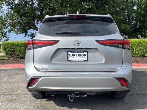Used 2020 Toyota Highlander Platinum AWD/4WD image 6