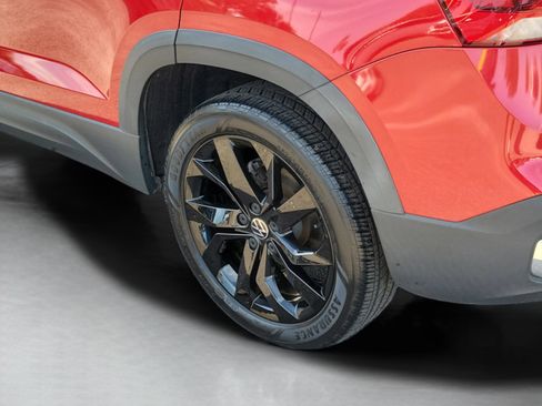 Used 2022 Volkswagen Taos SE w/ Panoramic Sunroof Package image 30