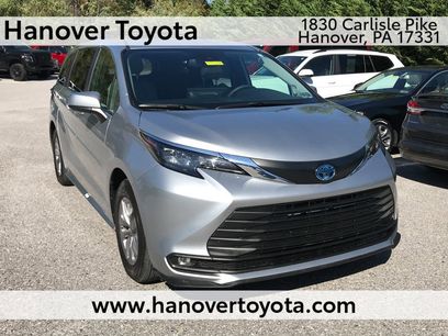 Used 2025 Toyota Sienna XLE