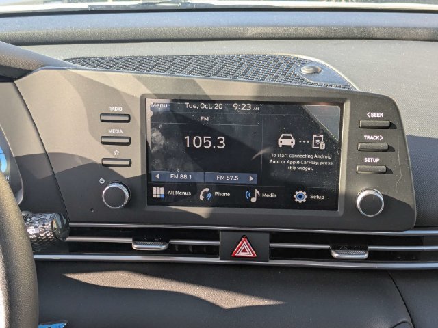 Used 2026 Hyundai Elantra SE FWD image 18