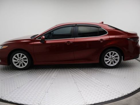 Used 2022 Toyota Camry LE image 12