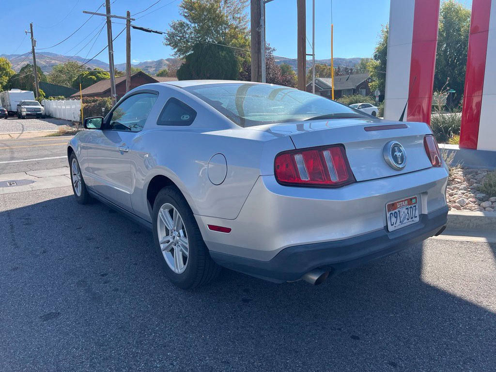 Used 2012 Ford Mustang Coupe RWD image 6