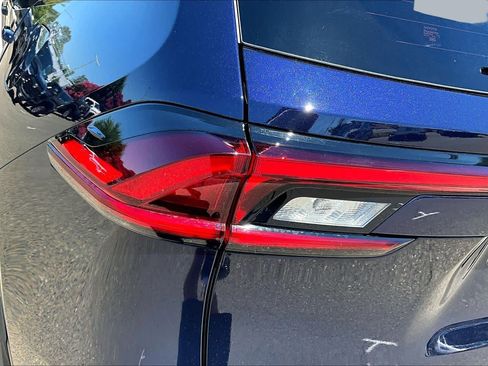 Used 2025 Toyota Grand Highlander AWD Hybrid image 28