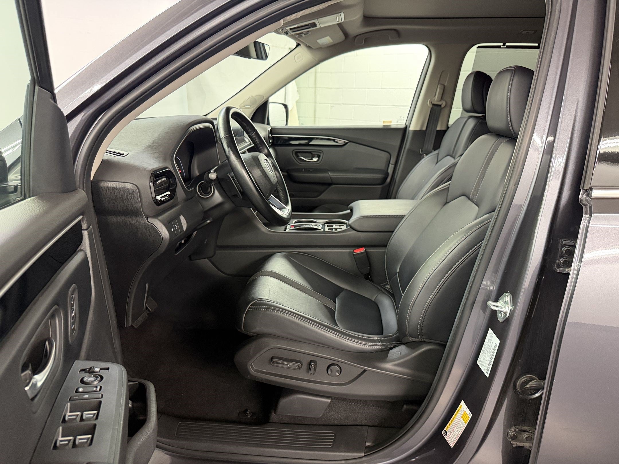 Certified 2024 Honda Pilot Touring image 5