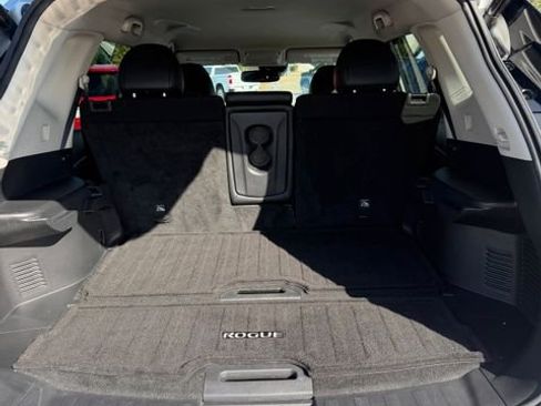 Used 2020 Nissan Rogue SL FWD image 10