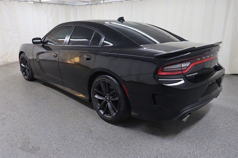 Used 2022 Dodge Charger R/T w/ Performance Handling Group RWD image 4