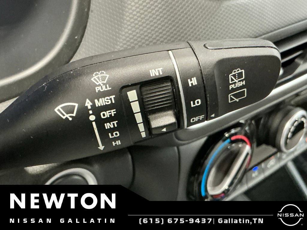 Used 2023 Hyundai Kona SEL AWD/4WD image 34