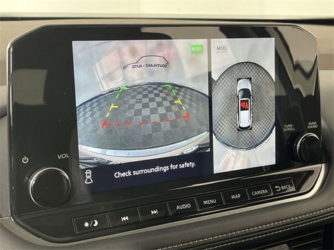 Certified 2021 Nissan Rogue Platinum image 17