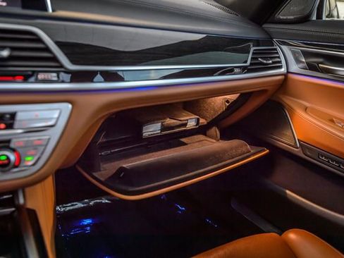 Used 2020 BMW 740i xDrive w/ M Sport Package image 36