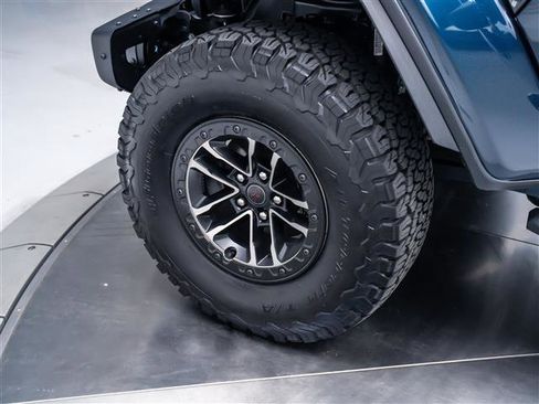 Used 2025 Jeep Wrangler Unlimited Rubicon image 10