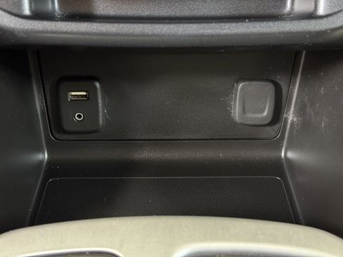 Used 2018 Chevrolet Colorado LT image 35