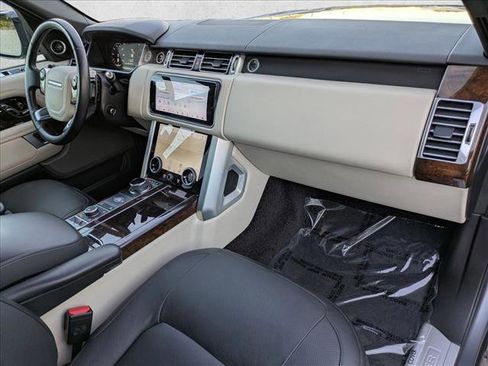 Used 2020 Land Rover Range Rover HSE image 23