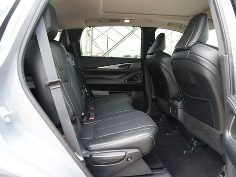 Certified 2026 INFINITI QX60 Luxe w/ Cargo Package FWD image 21