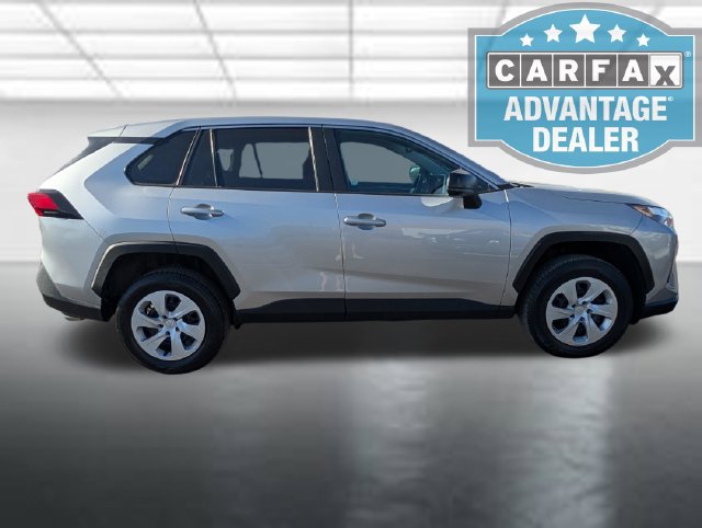 Used 2025 Toyota RAV4 LE AWD/4WD image 27