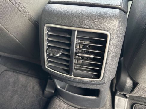 Used 2025 Kia Sportage LX FWD image 22