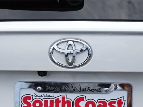 Certified 2025 Toyota RAV4 LE AWD/4WD image 9