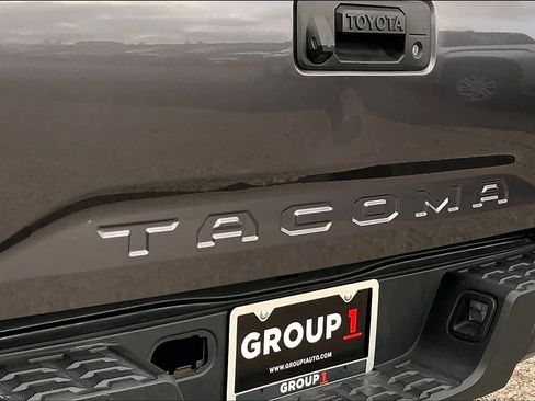 Used 2018 Toyota Tacoma SR w/ SR Convenience Package RWD image 29