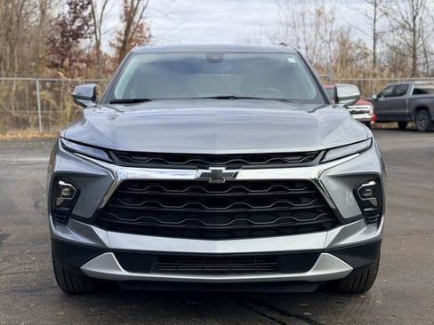 Used 2025 Chevrolet Blazer LT image 2